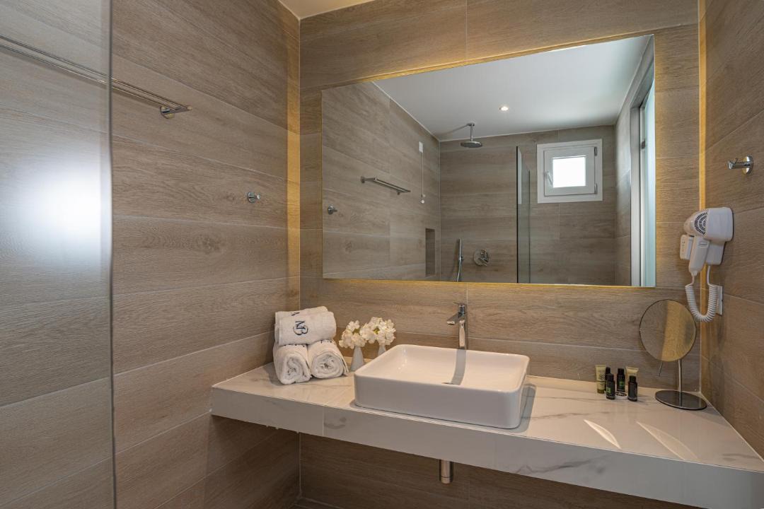 Photo of Bathroom in Neromilos