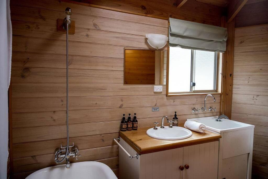 Photo of Bathroom in Apollo Bay