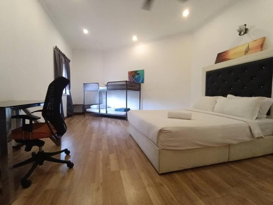 Photo of Livingroom in Titiwangsa
