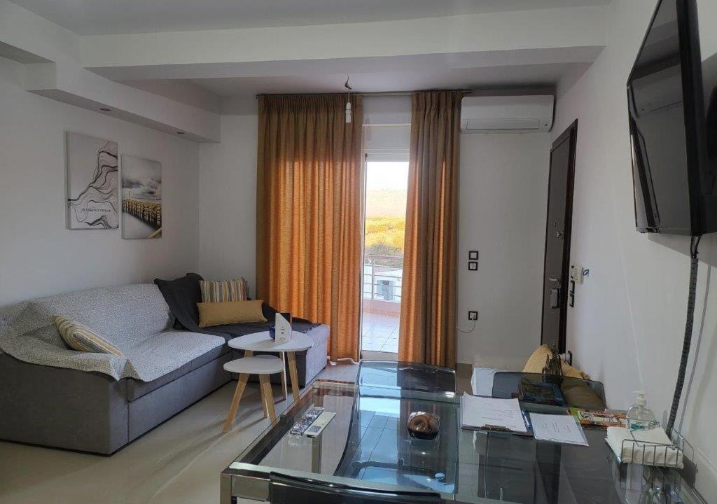 Photo of Livingroom in Markopoulon