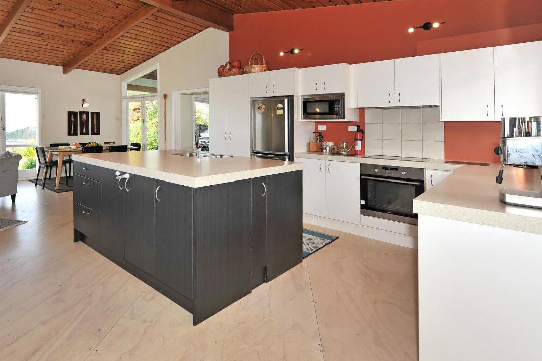 Photo of Kitchen in Ngaio Bay