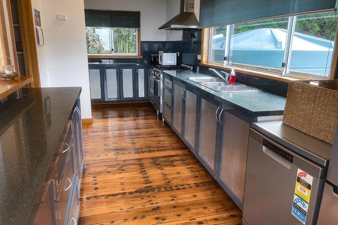 Photo of Kitchen in Eaglehawk Neck