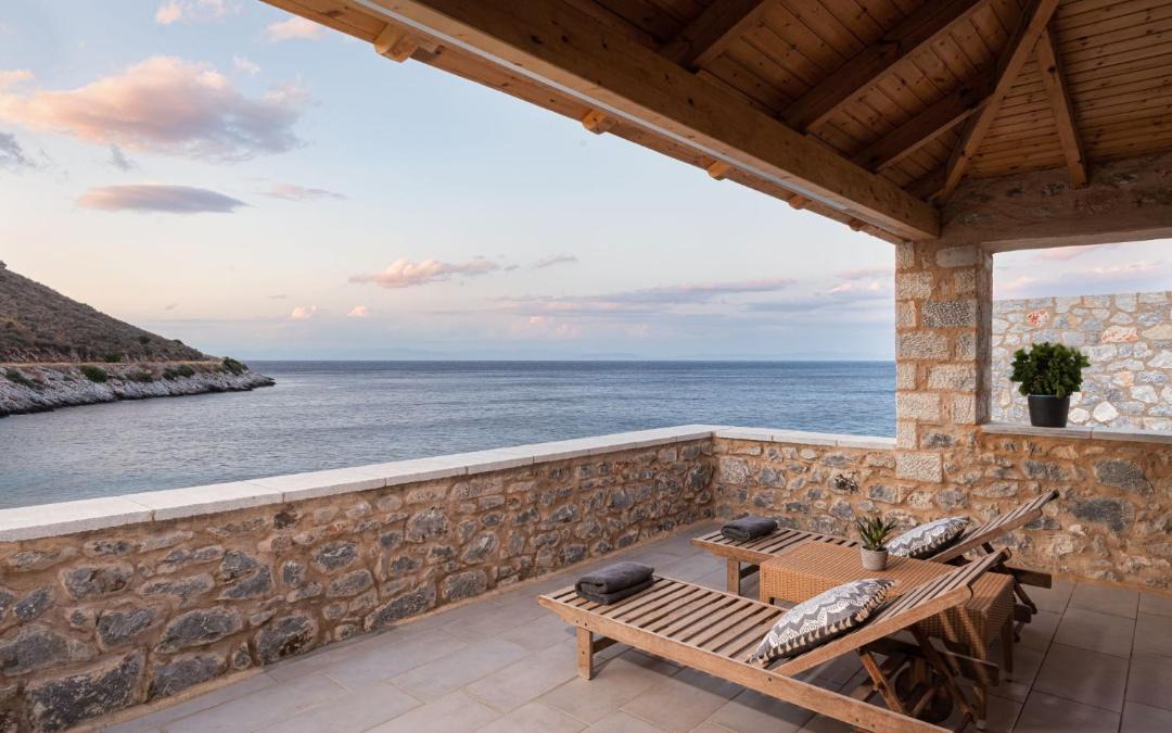 Photo of Patio Balcony in East Mani