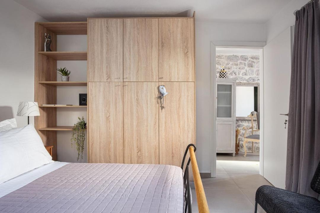 Photo of Bedroom in East Mani