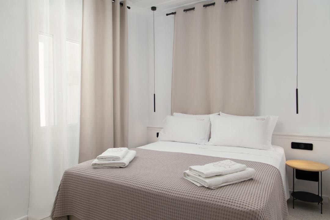 Photo of Bedroom in Paleopolis