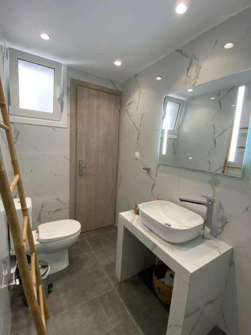 Photo of Bathroom in Anavyssos