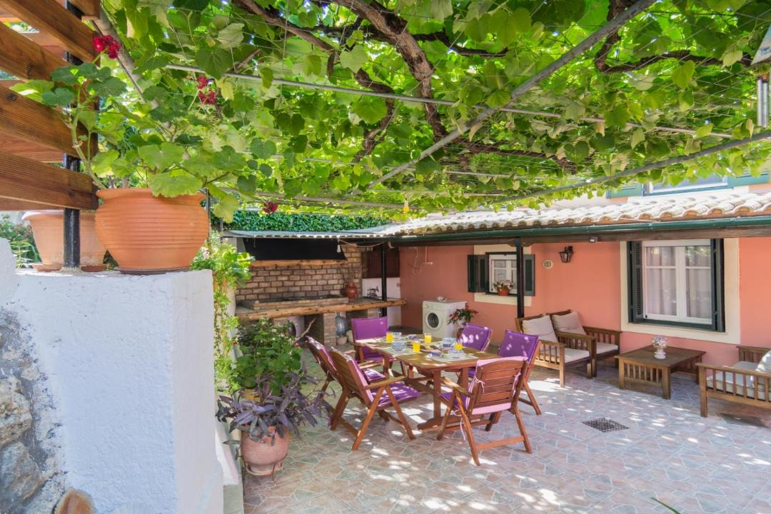 Photo of Patio Balcony in Doukades