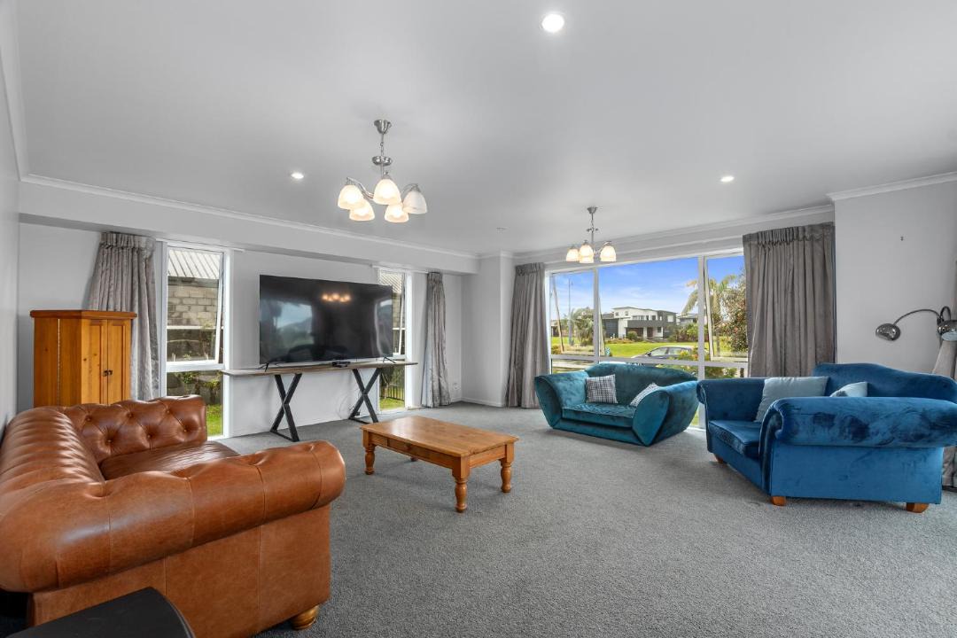 Photo of Livingroom in One Tree Point