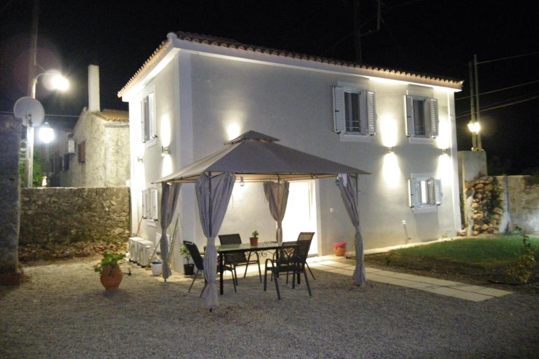 Photo of Buildings in Loucha