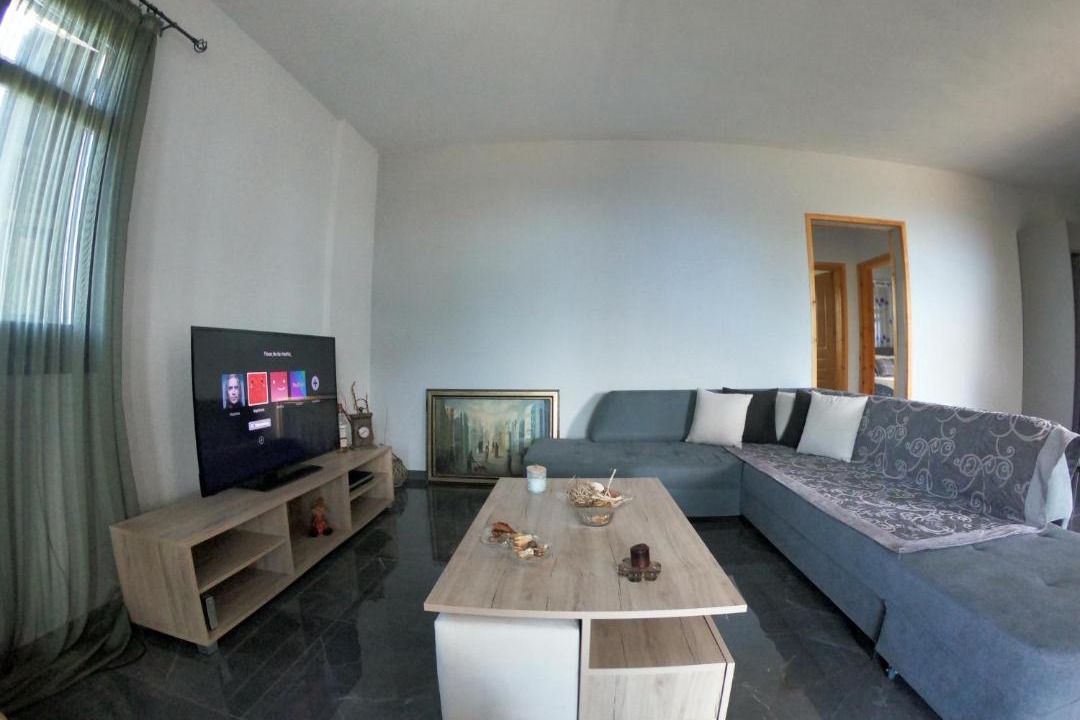 Photo of Others in Parisata