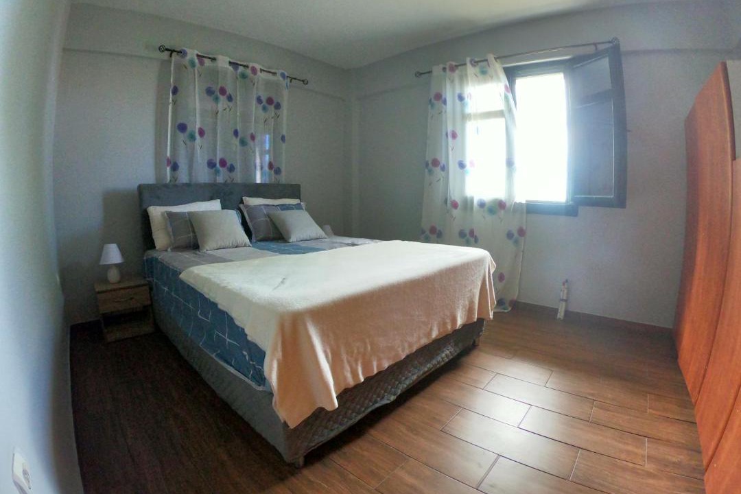 Photo of Others in Parisata