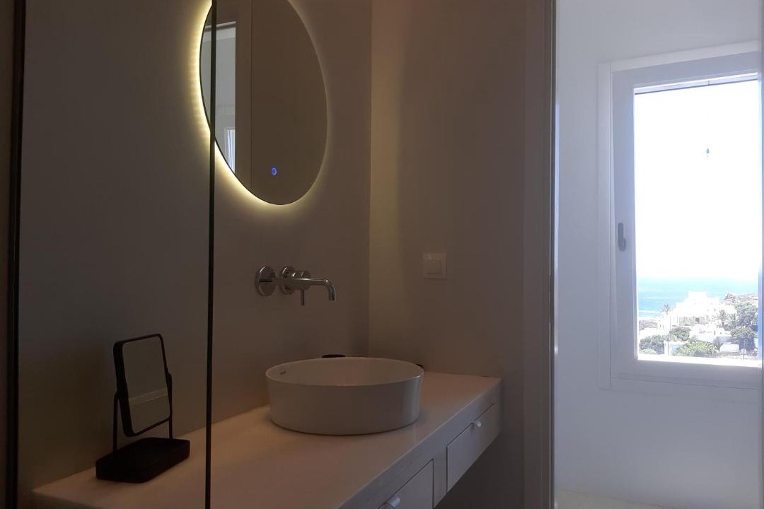 Photo of Bathroom in Ios