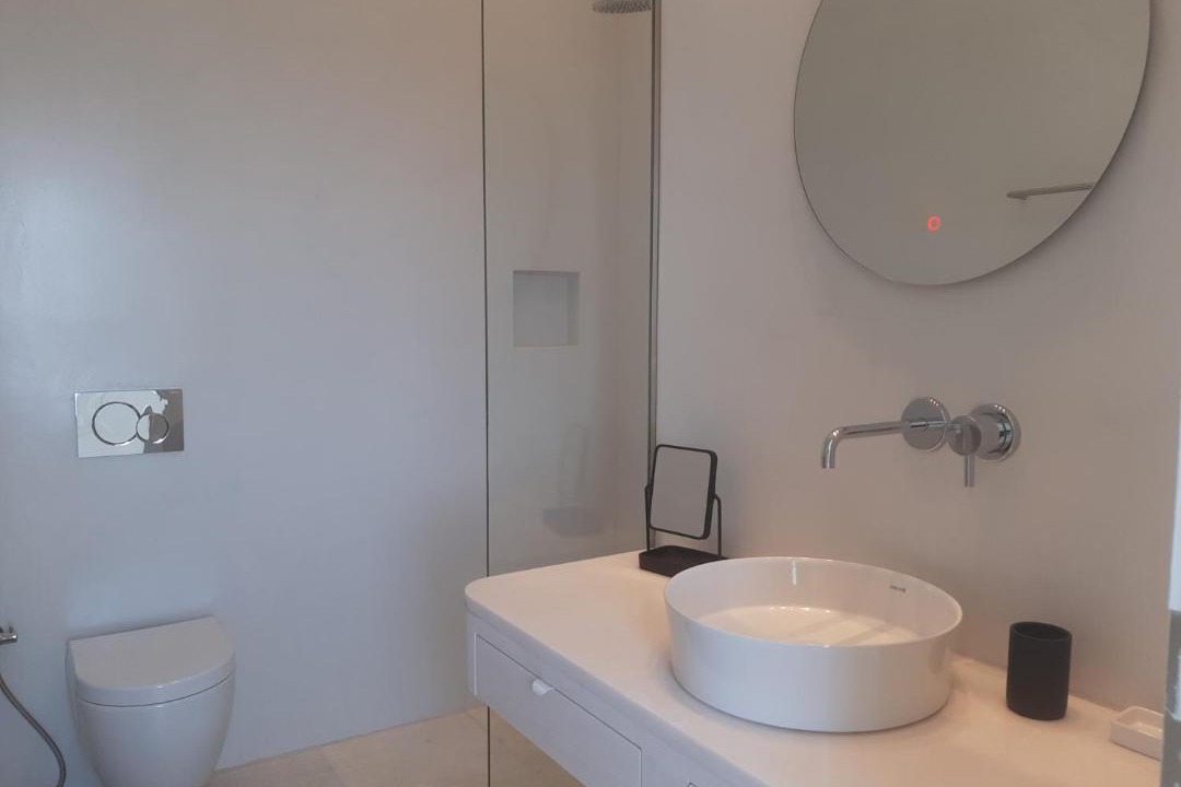 Photo of Bathroom in Ios