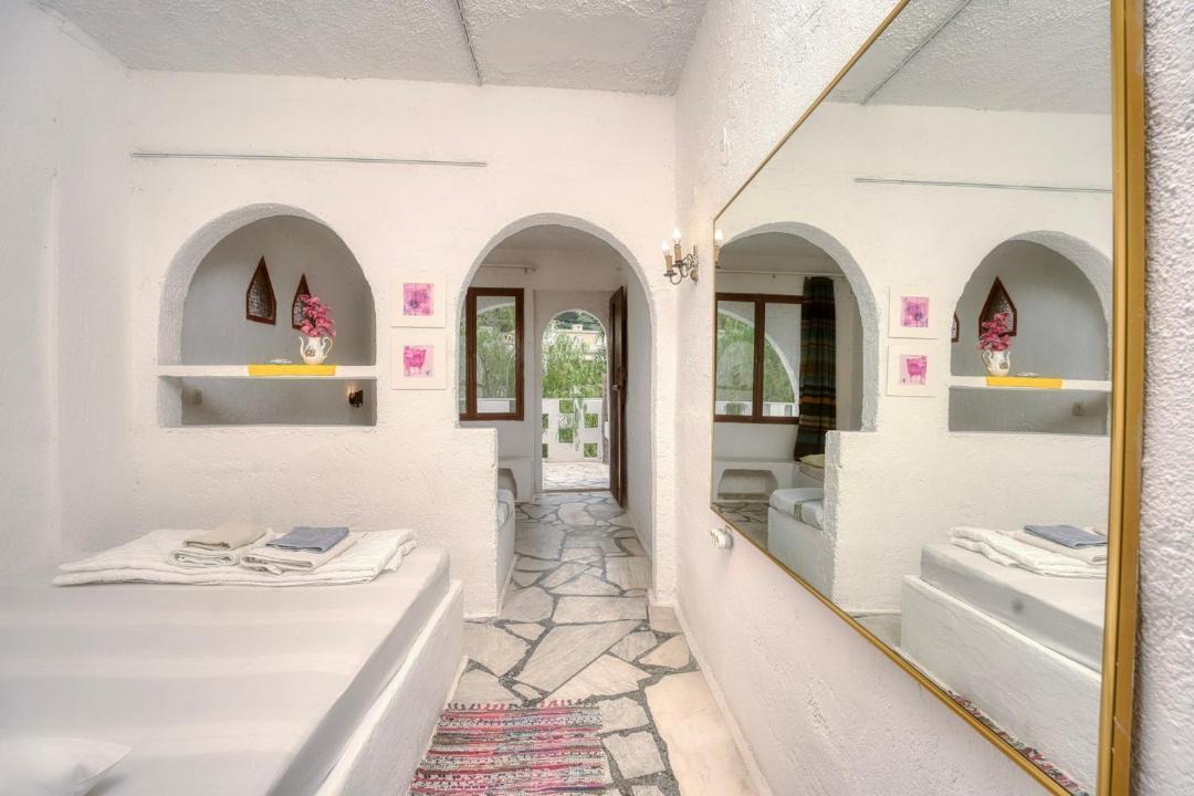 Photo of Bathroom in Palaiokastro
