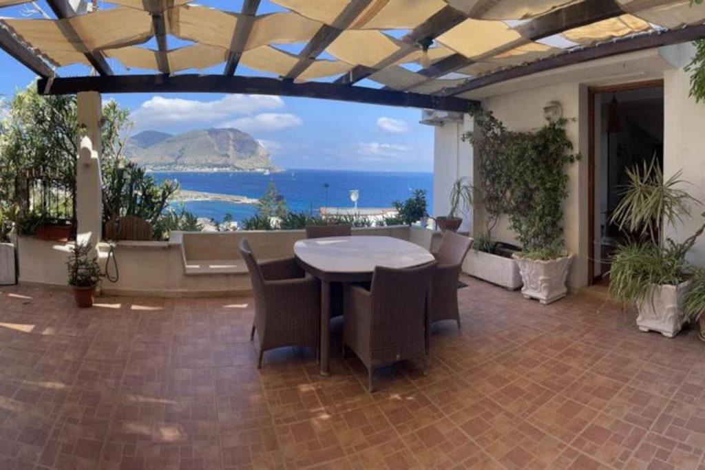 Photo of Others in Addaura