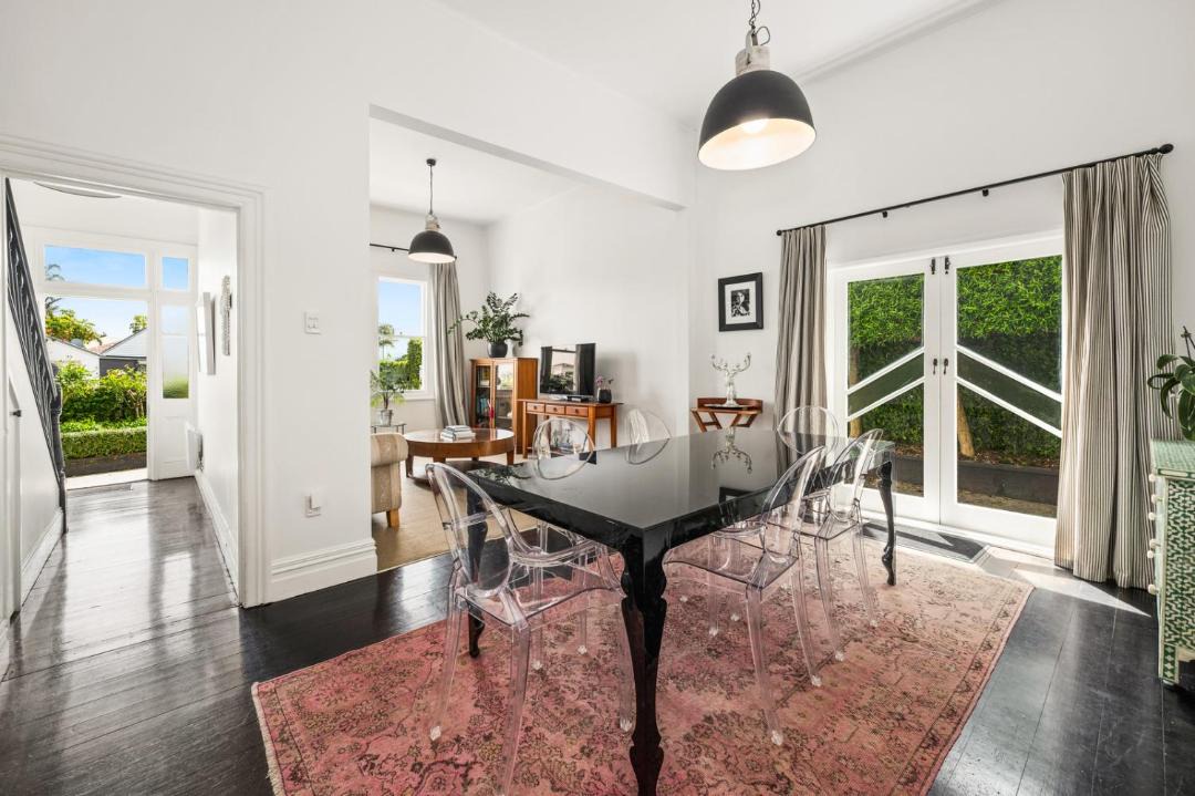 Photo of Livingroom in Bluff Hill