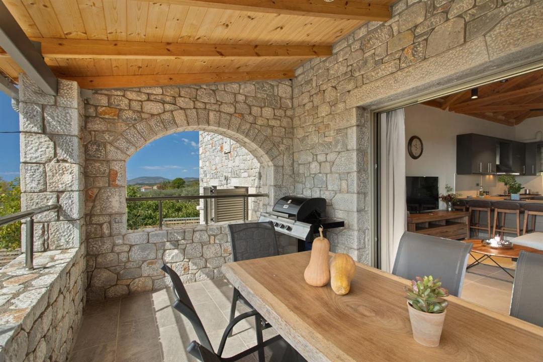 Photo of Patio Balcony in Lefktron