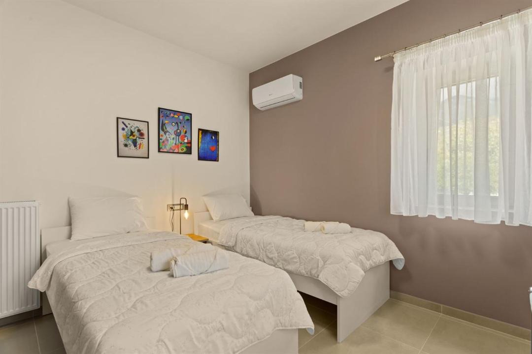 Photo of Bedroom in Lefktron