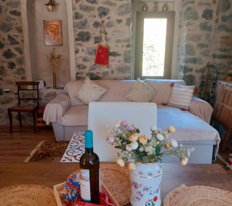 Photo of Livingroom in Trikolonoi