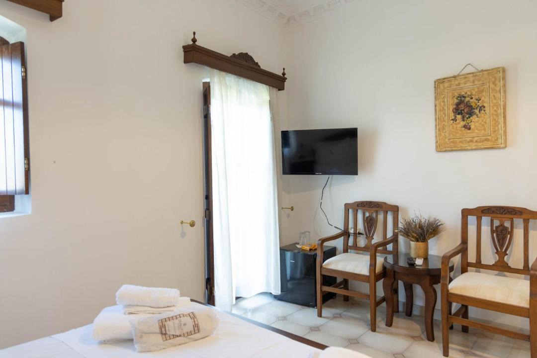 Photo of Others in Omales