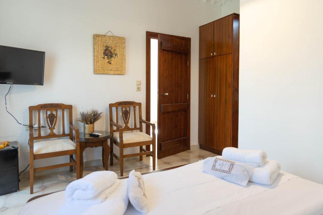 Photo of Others in Omales