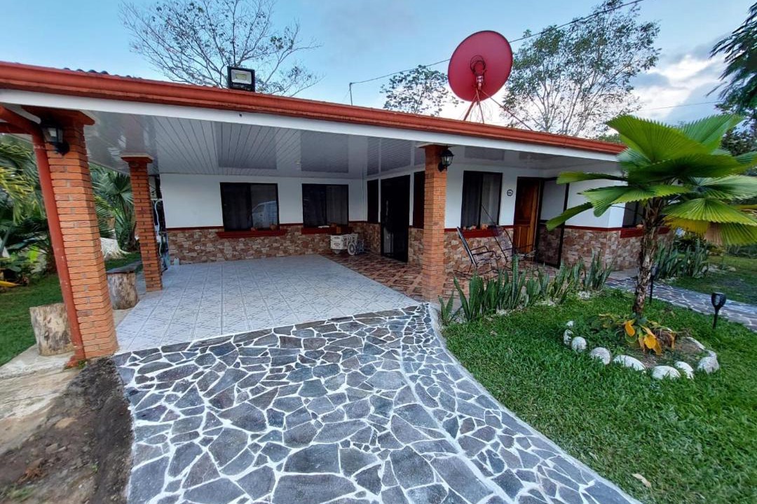 Photo of Buildings in Garabito