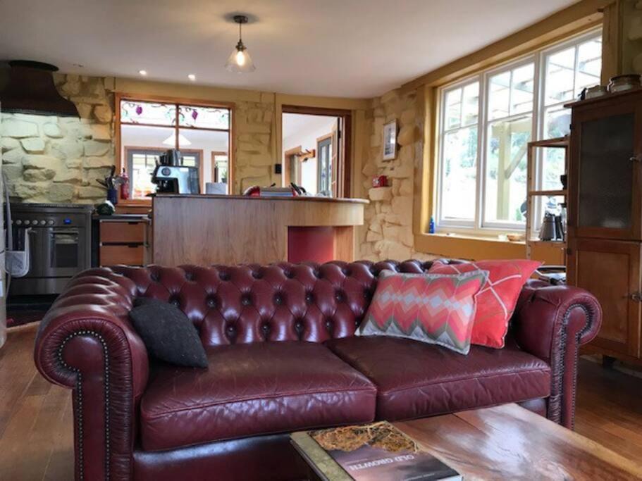 Photo of Livingroom in Simpsons Bay