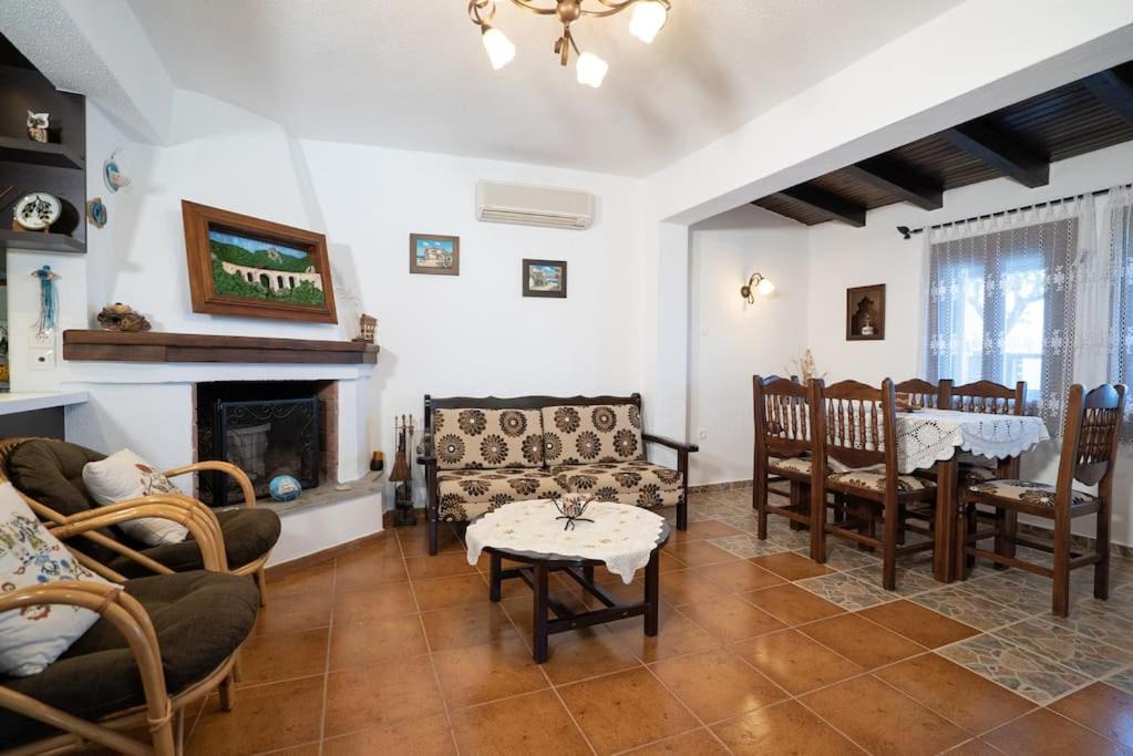 Photo of Livingroom in Afissos