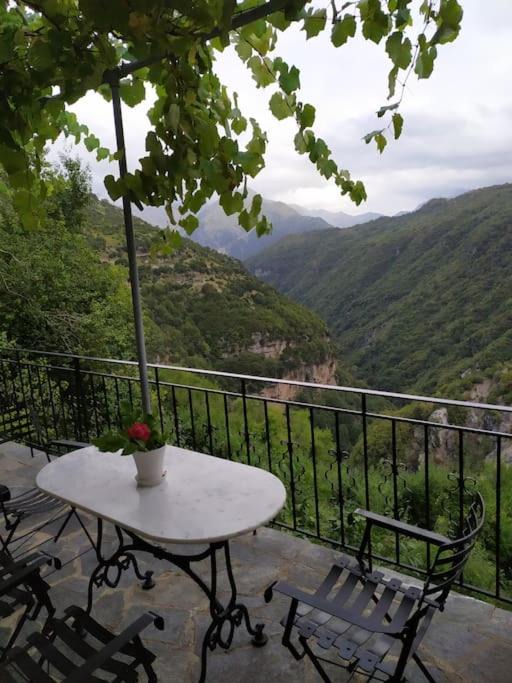 Photo of Patio Balcony in Syrrako