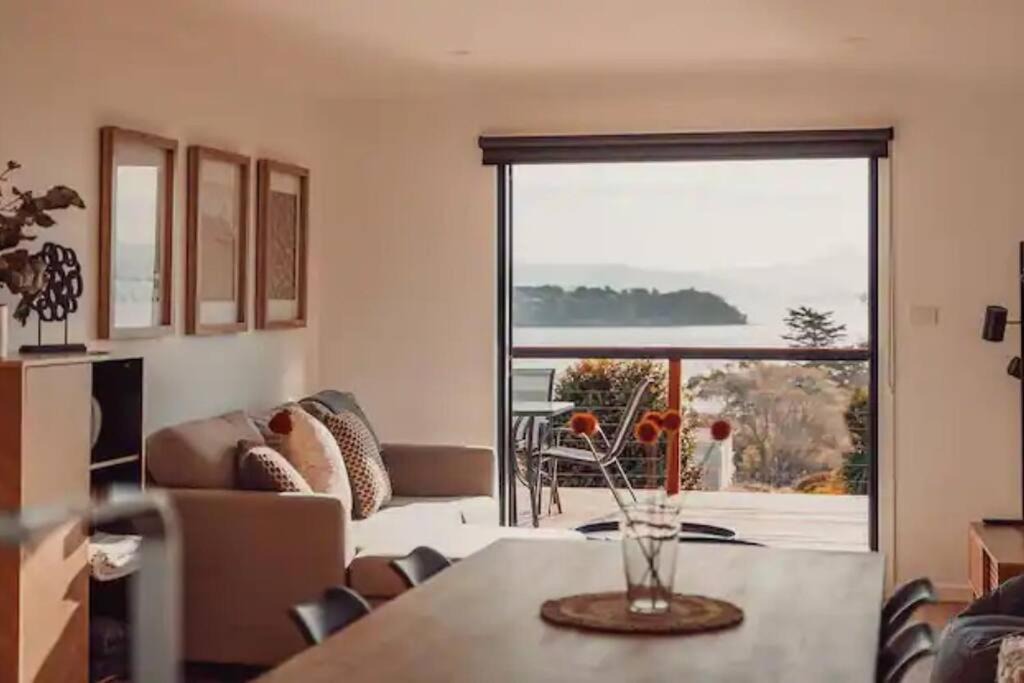 Photo of Livingroom in Alonnah