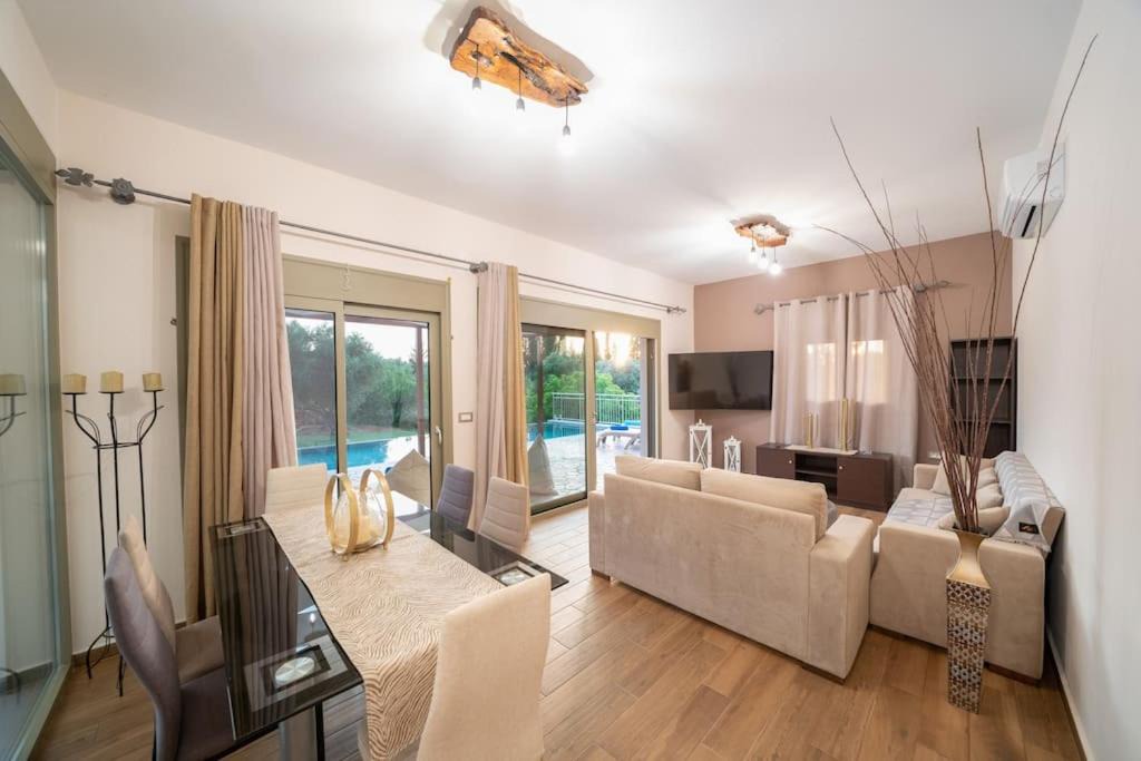 Photo of Livingroom in Sarlata