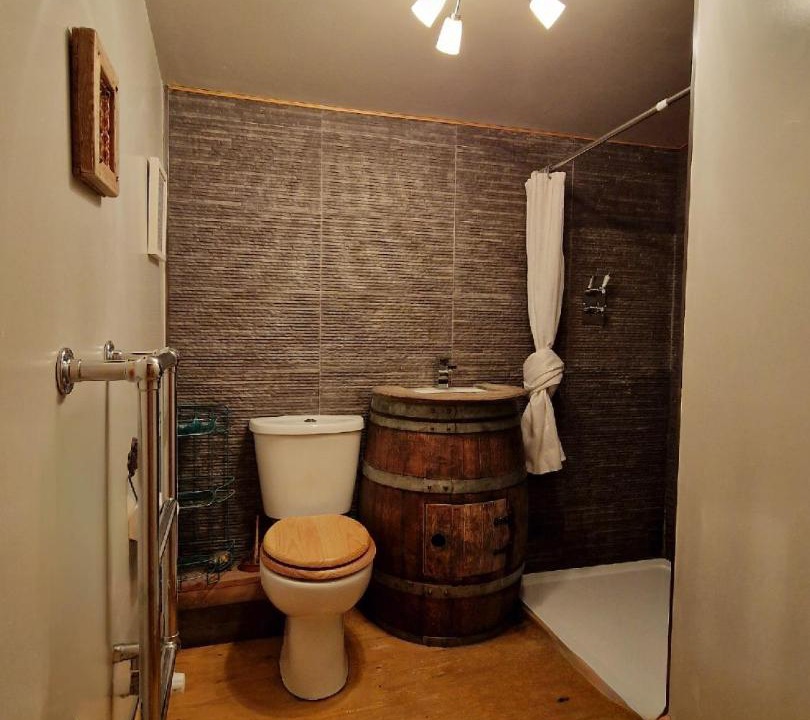 Photo of Bathroom in Cairndow