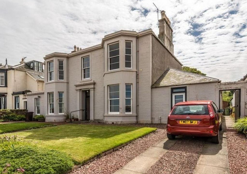 Photo of Buildings in North Berwick