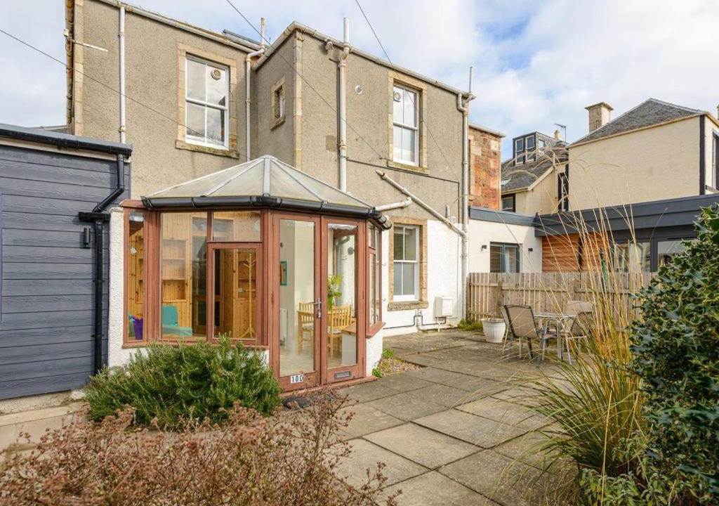 Photo of Buildings in North Berwick