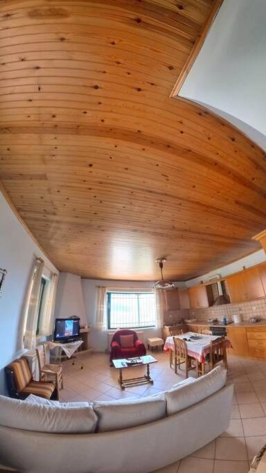 Photo of Livingroom in Feneos