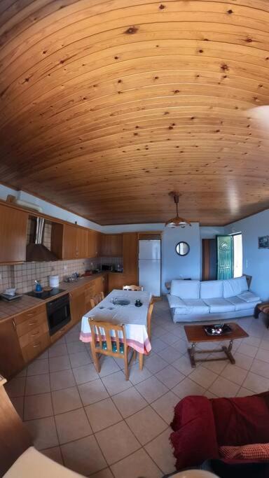 Photo of Livingroom in Feneos