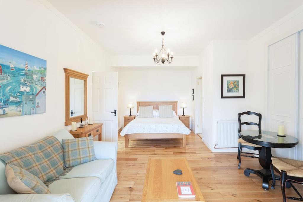 Photo of Livingroom in Port of Menteith