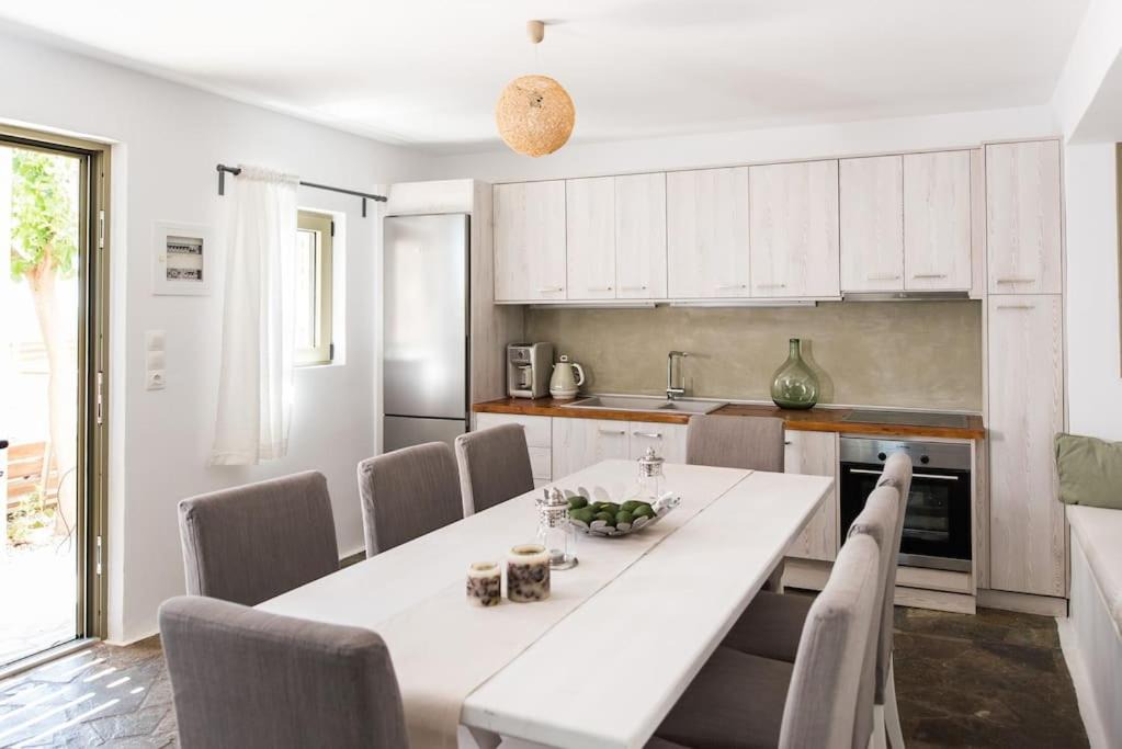 Photo of Kitchen in Fragkokastello