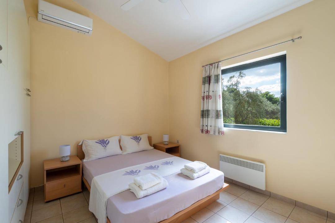 Photo of Bedroom in Paradise Beach