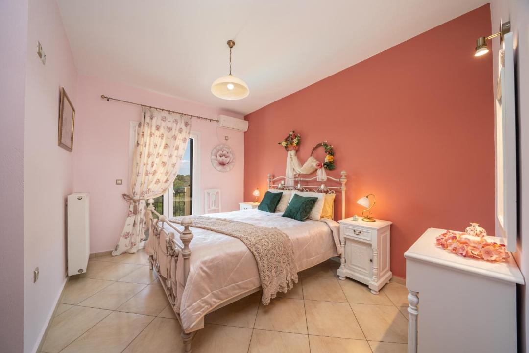 Photo of Bedroom in Katapodata