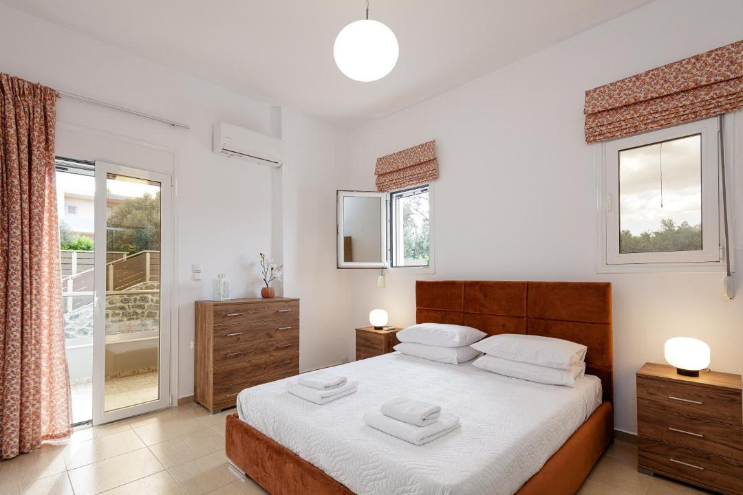 Photo of Others in Adele