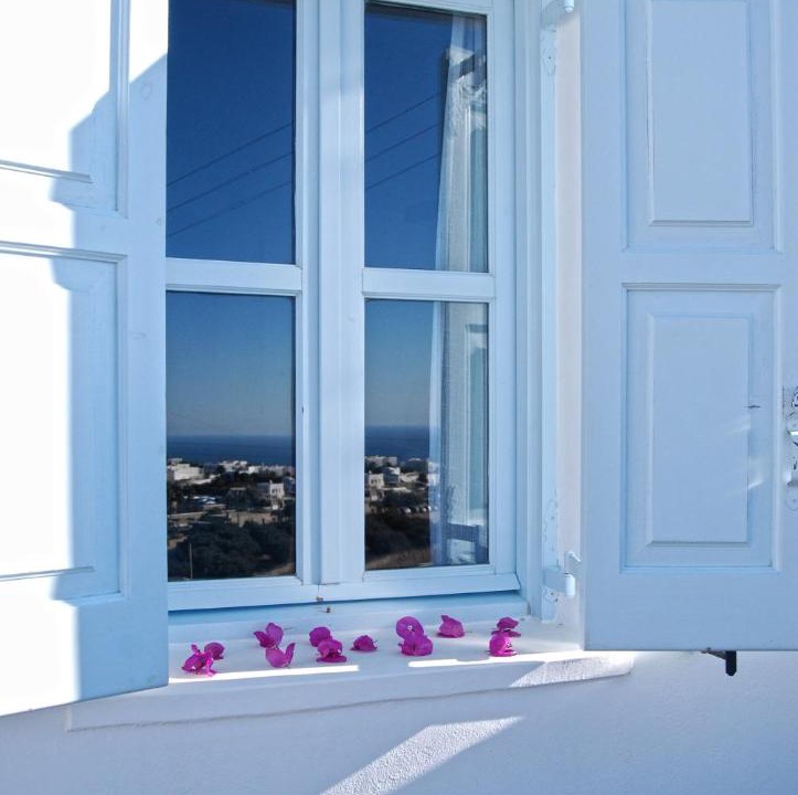 Photo of Others in Chora Folegandros