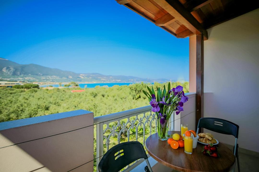 Photo of Patio Balcony in Alikanas