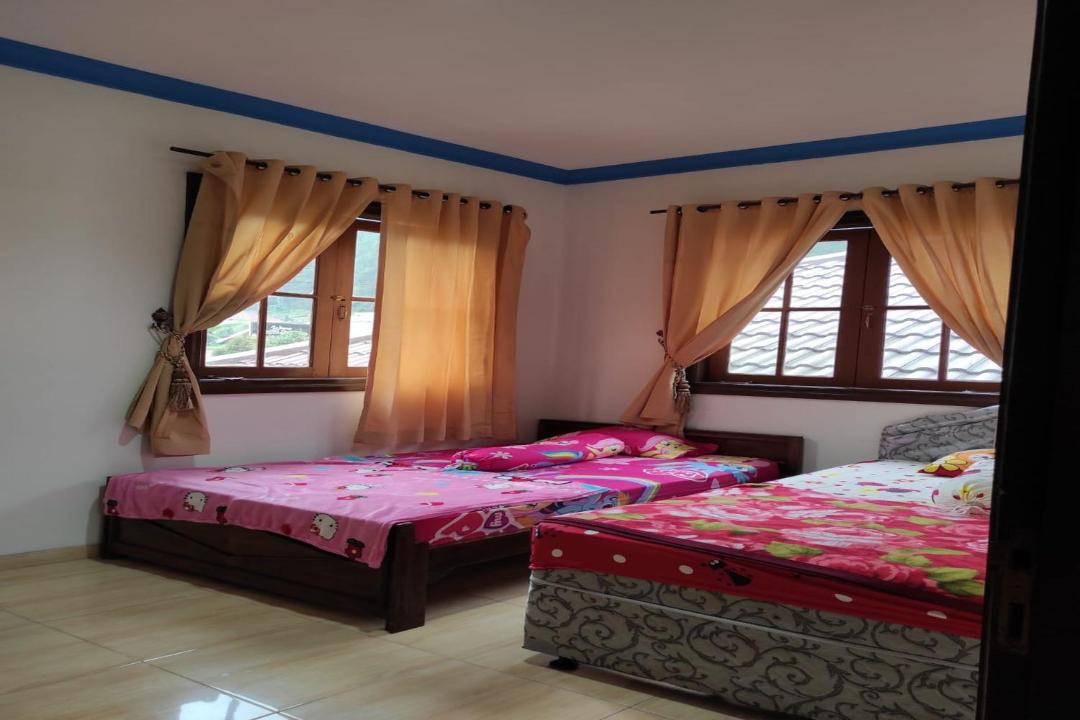 Photo of Bedroom in Hargomulyo