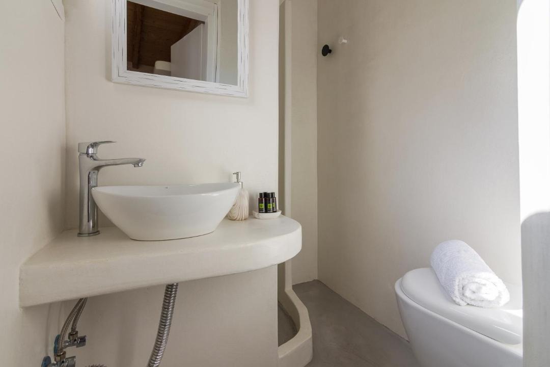 Photo of Bathroom in Milos