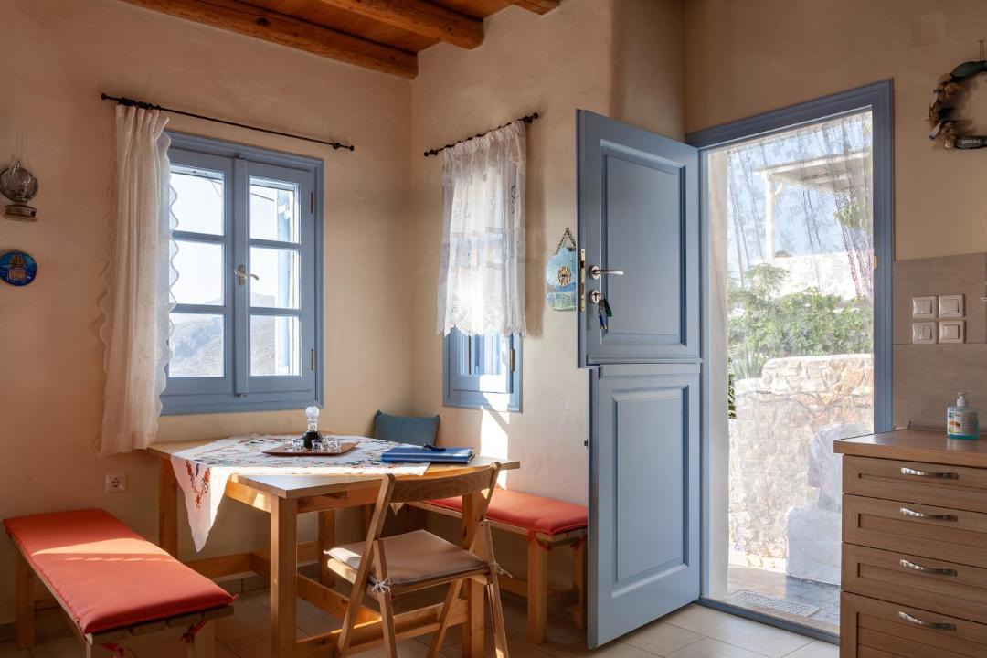 Photo of Livingroom in Aegiali
