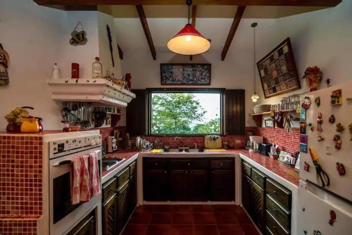 Photo of Kitchen in Roble