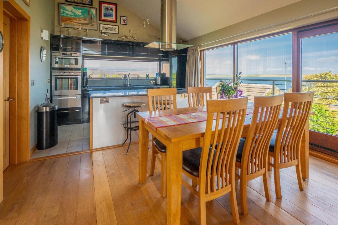 Photo of Livingroom in Hoy Island