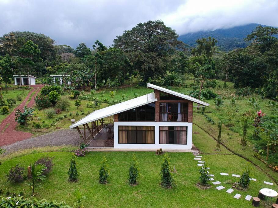 Photo of Buildings in Bijagua