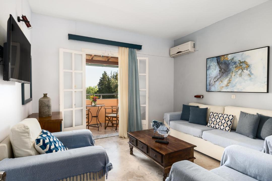 Photo of Livingroom in Notos